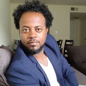 Meet your Posher, Deyee